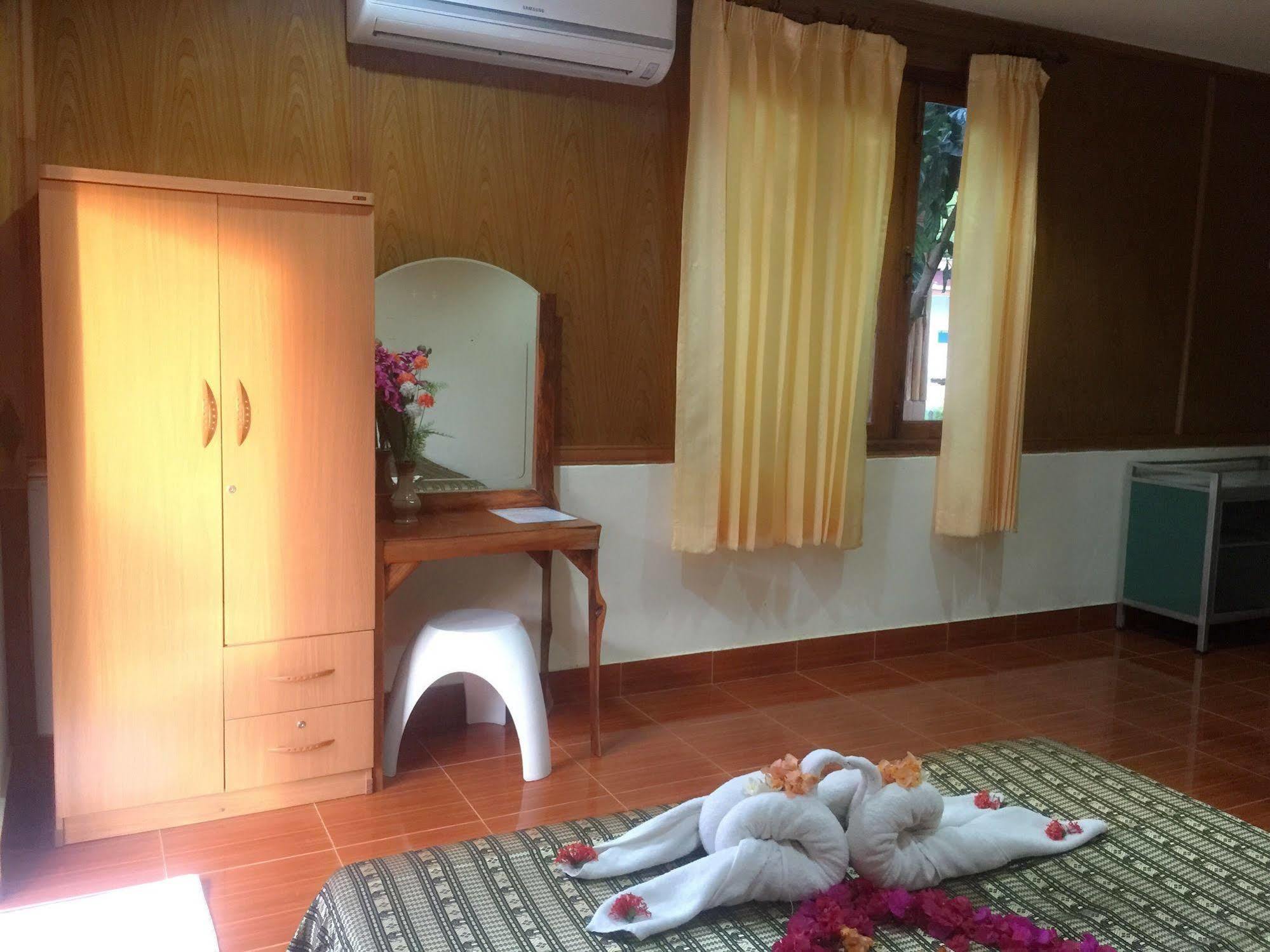 Poonsap Resort Ko Lanta Dış mekan fotoğraf