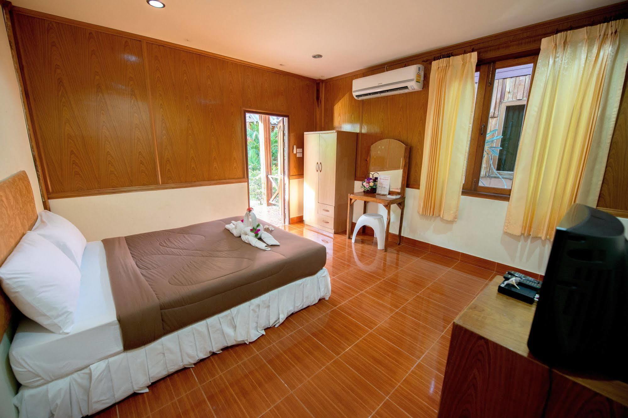 Poonsap Resort Ko Lanta Dış mekan fotoğraf