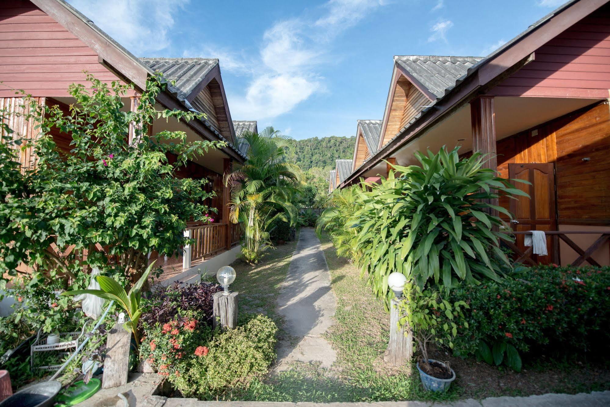 Poonsap Resort Ko Lanta Dış mekan fotoğraf