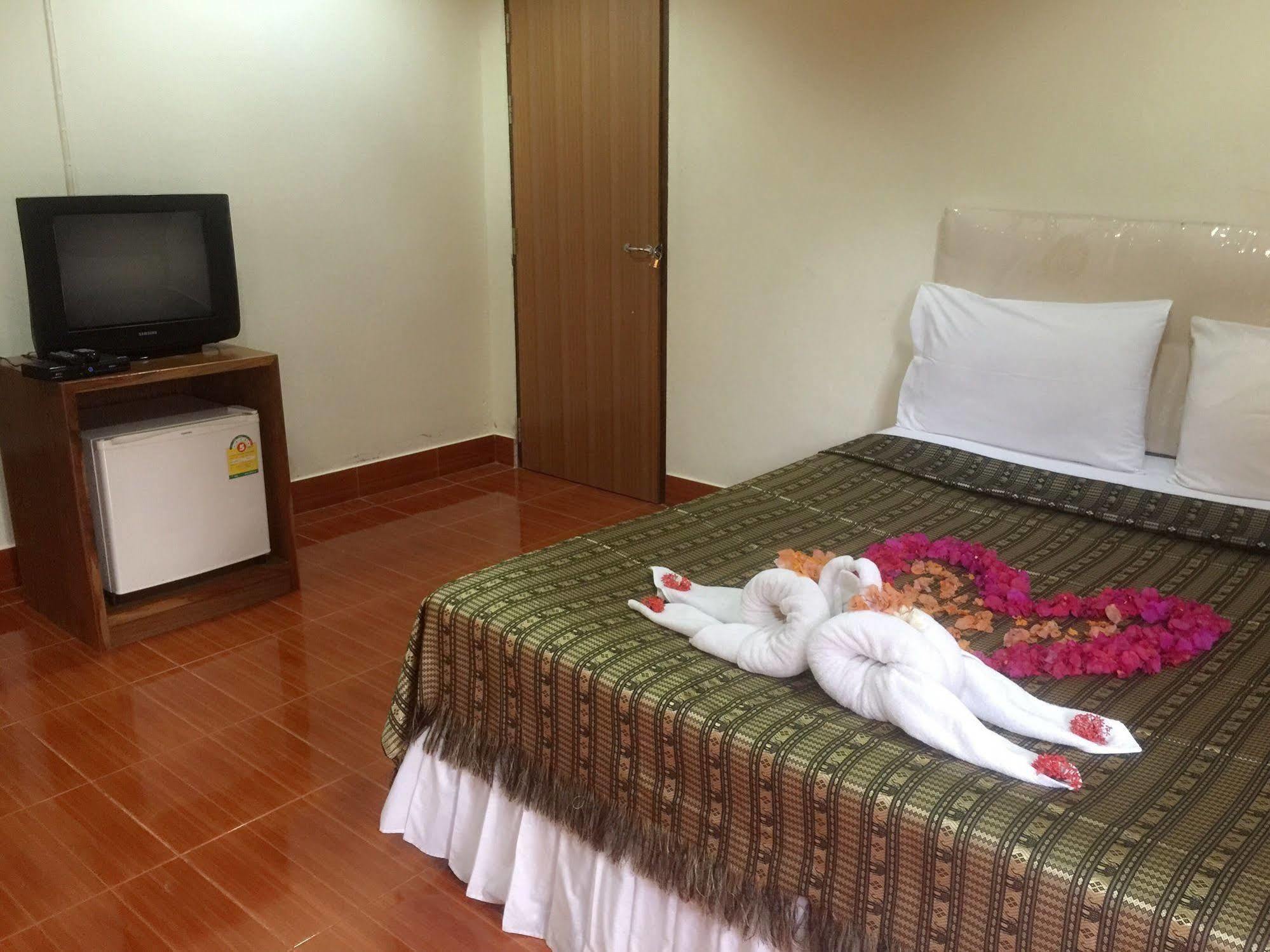 Poonsap Resort Ko Lanta Dış mekan fotoğraf