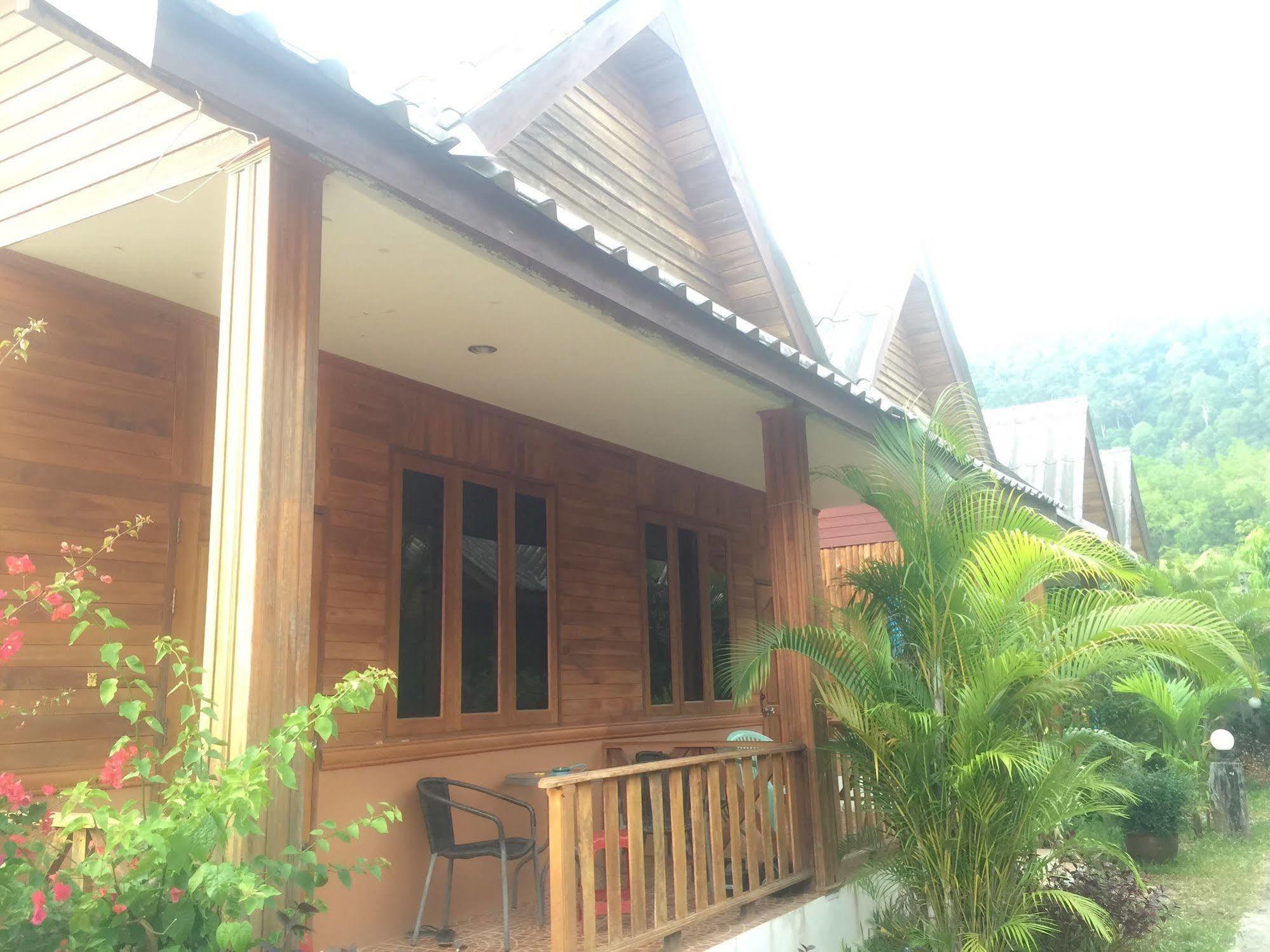 Poonsap Resort Ko Lanta Dış mekan fotoğraf