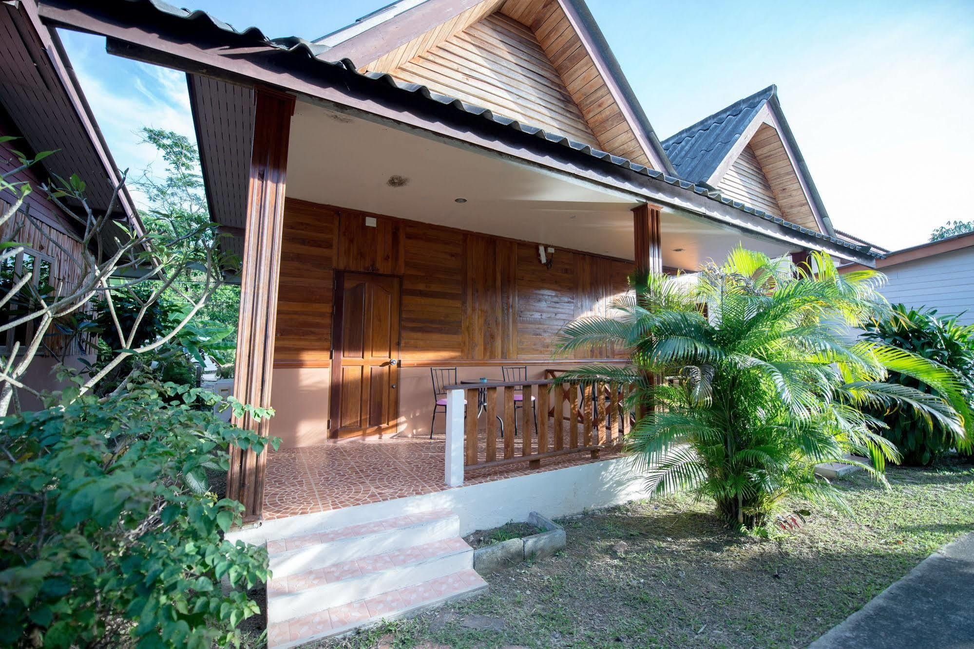 Poonsap Resort Ko Lanta Dış mekan fotoğraf